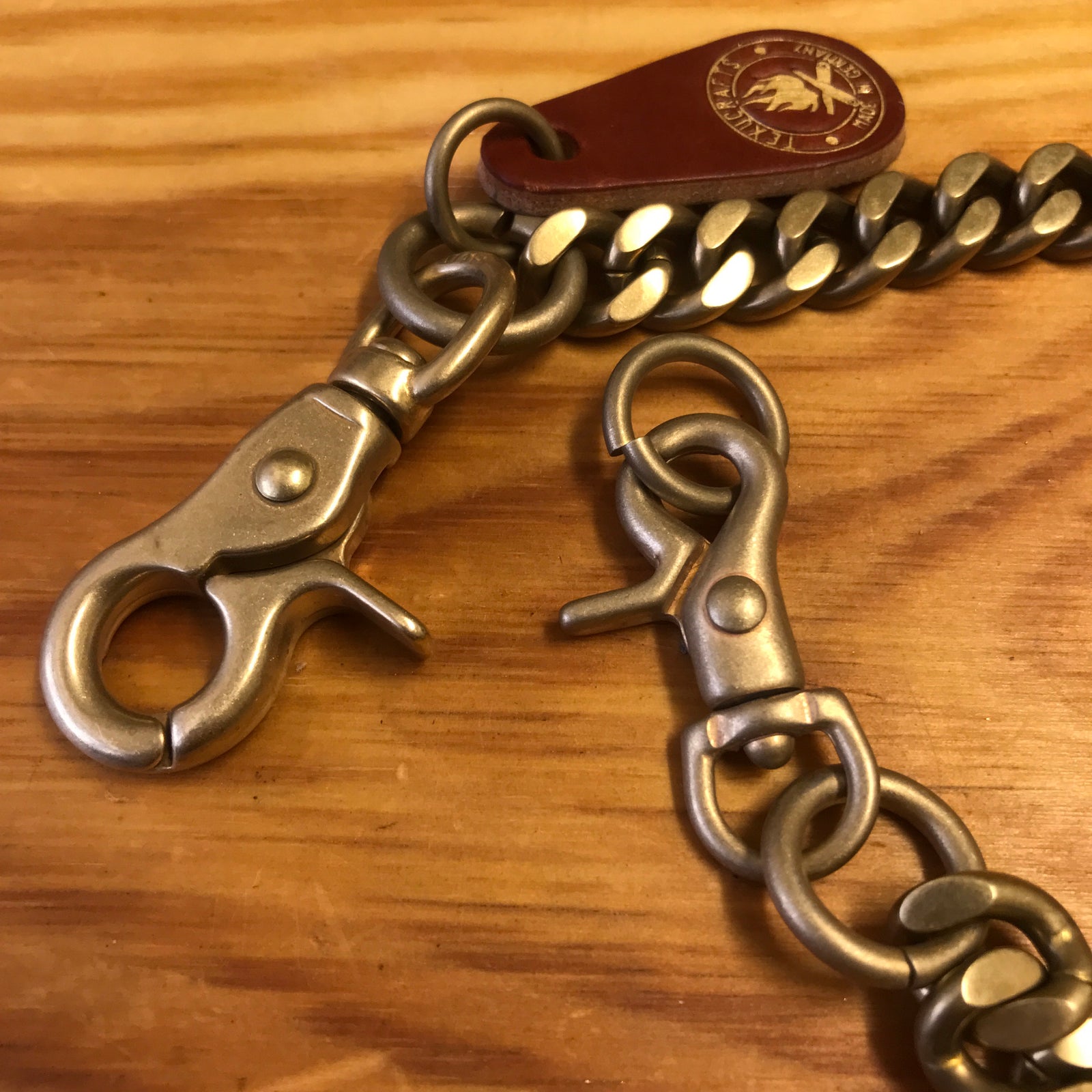 Safety Wallet Chain - TexuCrafts